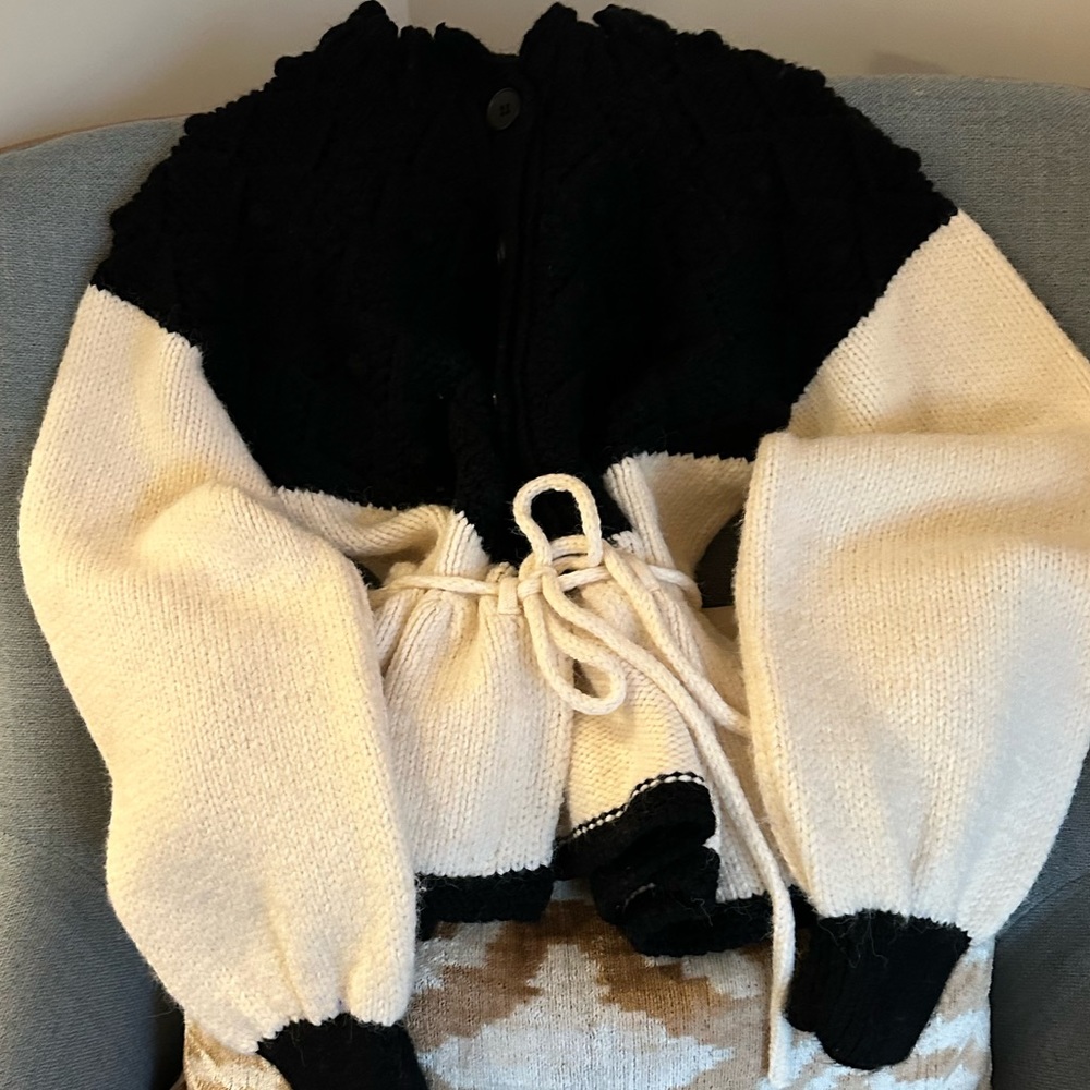 Zara, small, black and white knit